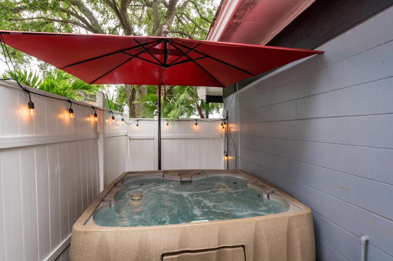 Golf View Villas With Private Jacuzzi'S & Grill Tampa Buitenkant foto