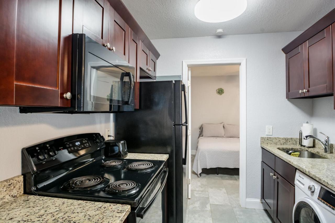 Golf View Villas With Private Jacuzzi'S & Grill Tampa Buitenkant foto